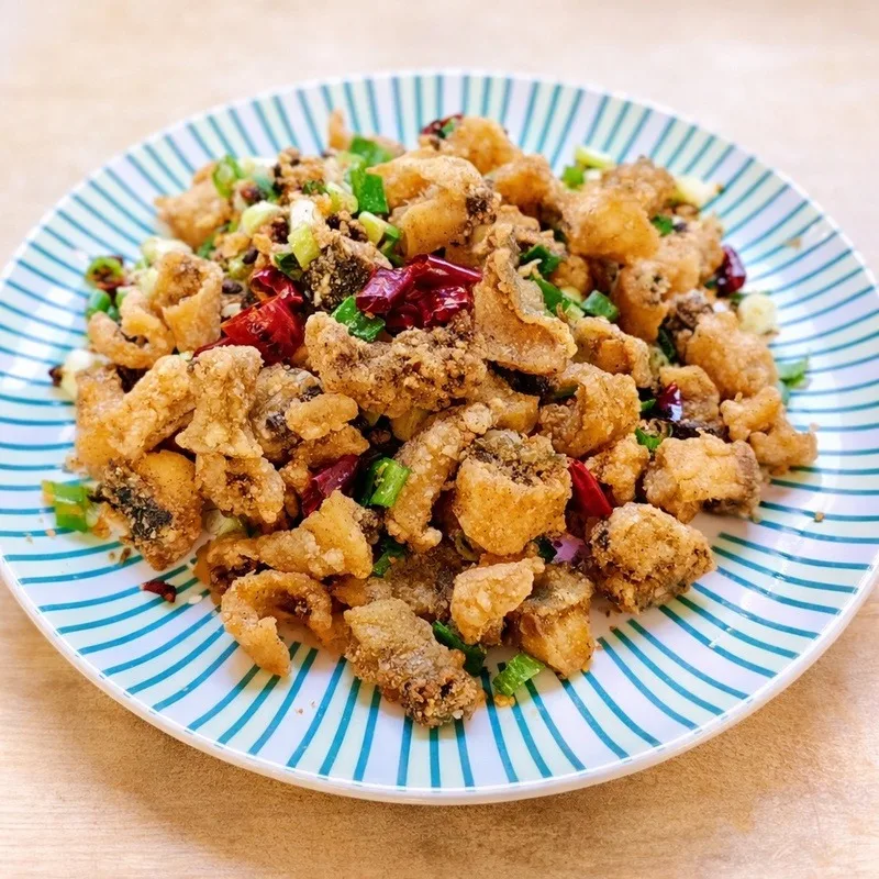 蒜酥鱘龍魚