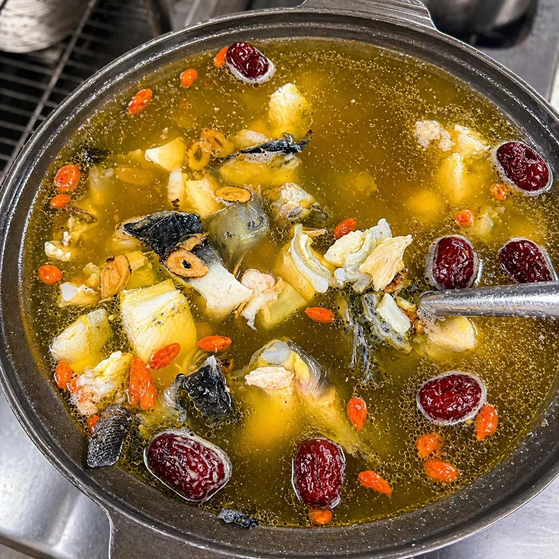 鱘龍魚藥膳湯